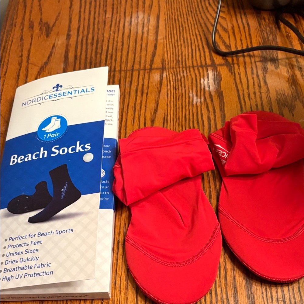 New Red Beach Socks
